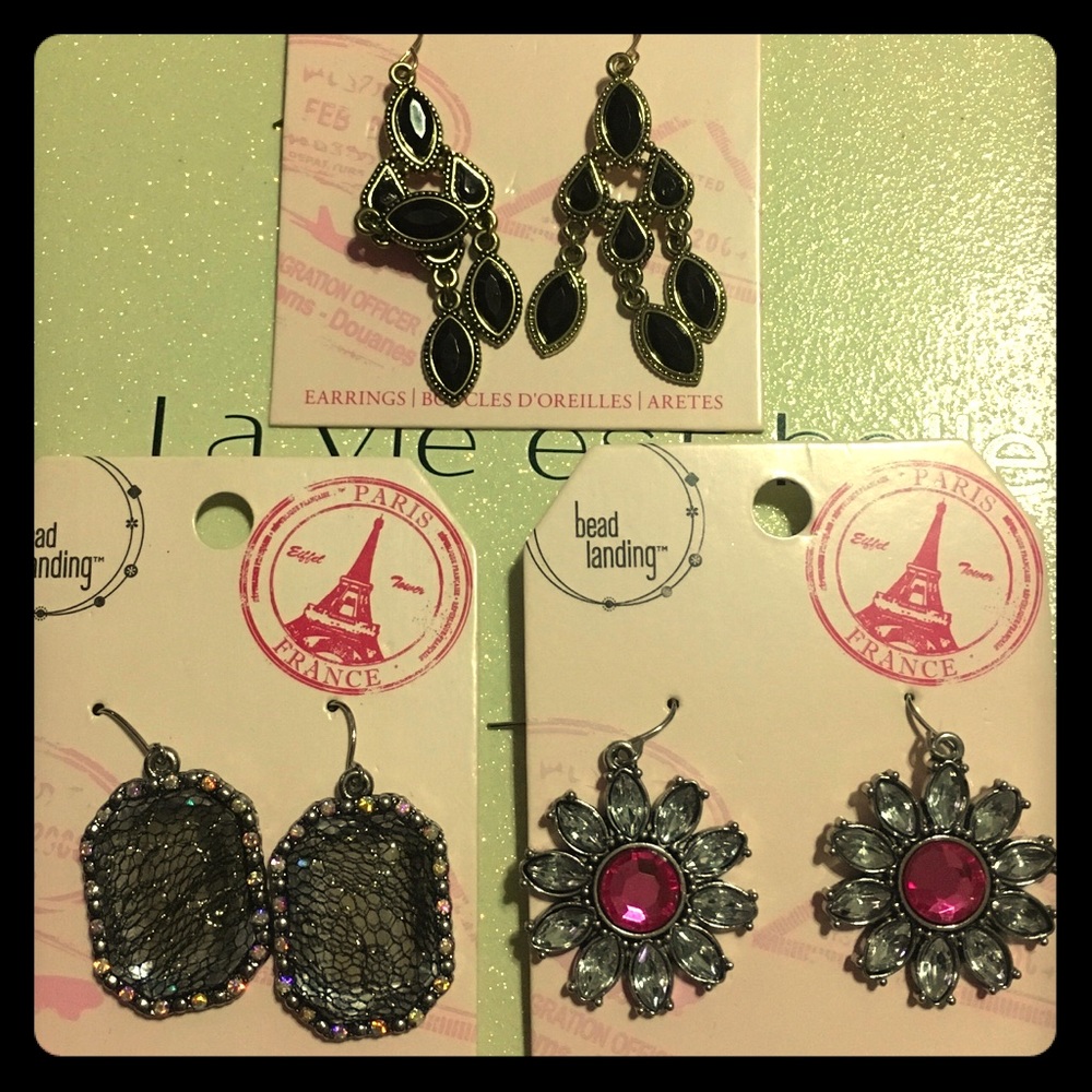 Ladies Fashionable Earring Lot